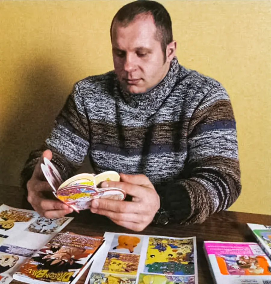 Fedor Emelianenko reading